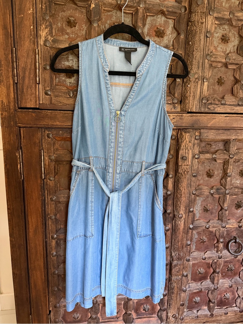 INC International Concepts 8 P, Light Blue Denim Chambray Dress with Zip and Tie